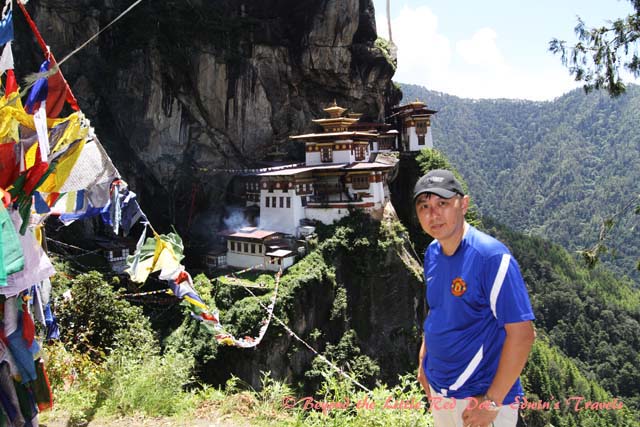 bhutan_tigernest_selfie