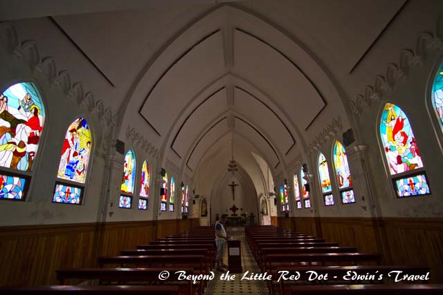 Inside the church it is simple but elegant. 