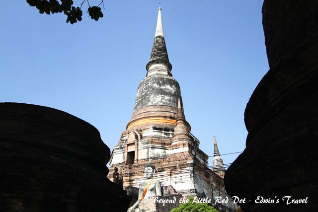 My first stop is Wat Yai Chai Mongkhon.