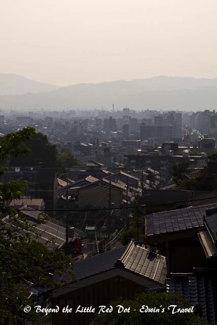 You can see Kyoto city from here.