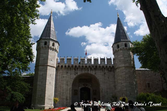 Tokapi Palace is now a museum and houses many relics from the Muslim world.