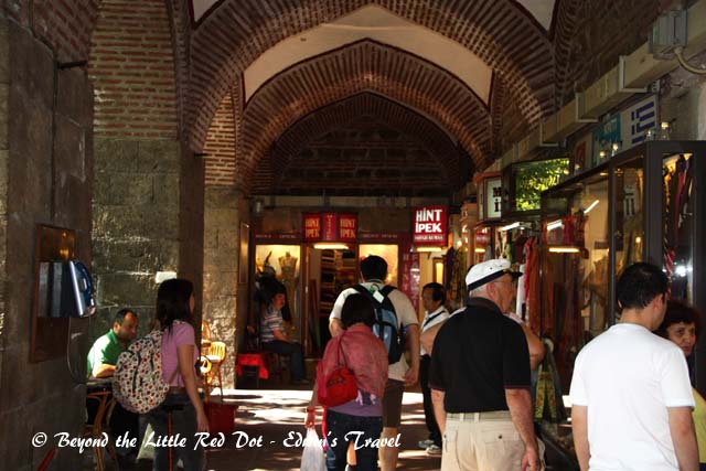 A visit to the local silk market.