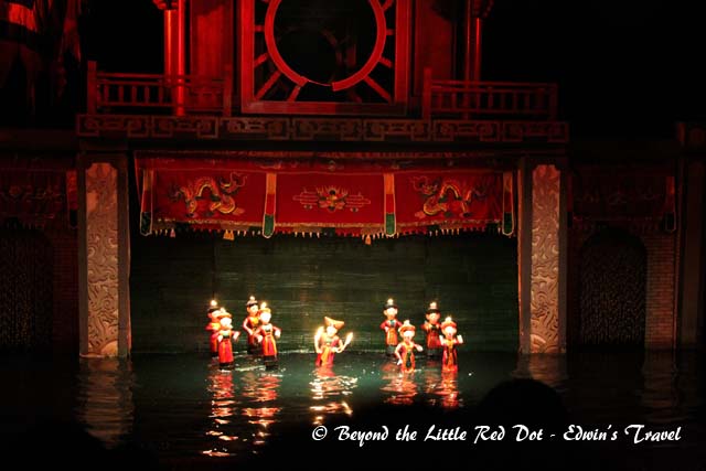 The show is completely in Vietnamese so we couldn't understand the stories.