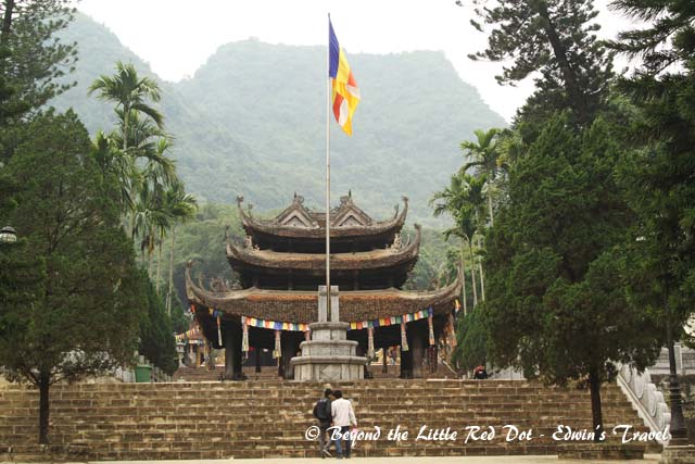 We finally arrived at the temple and disembarked.