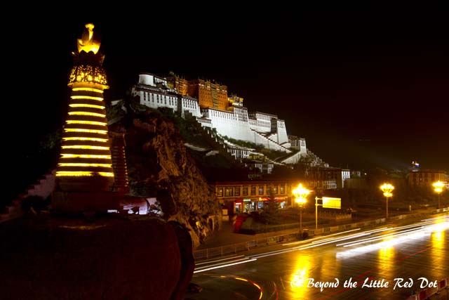 There is small hill which you can take photos from. There is an entrance fee of RMB2 to gain entry to the hill.