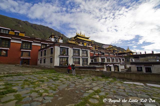 The monastery is located on the hillside near to Shigatse.