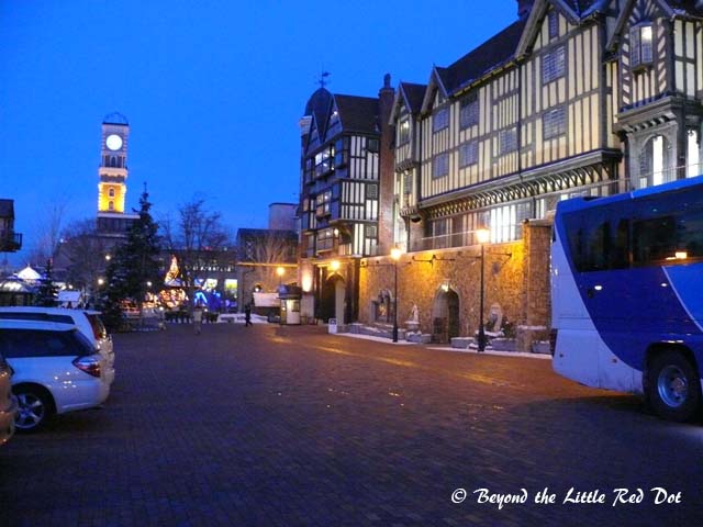 We visited a chocolate factory. I'm not sure how good are the chocolates, but the decoration of the place was quite nice with all the Christmas lights.