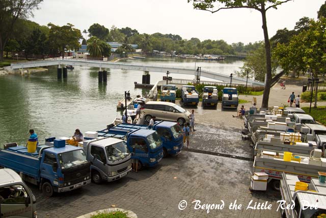 Fishing boats also bring fresh seafood to sell along the road leading to the ferry terminal. 
