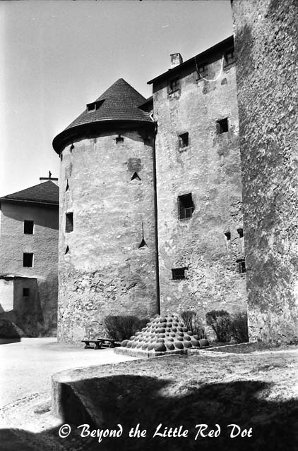 The main gate courtyard.