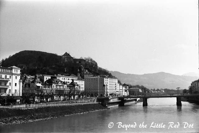 One of the many bridges that connect the 2 sides of the city.