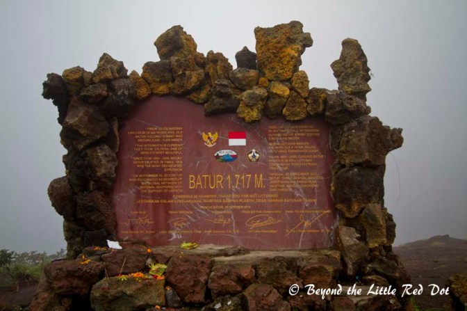The marker that everyone takes a photo with to show our accomplishment of conquering Mt Batur.