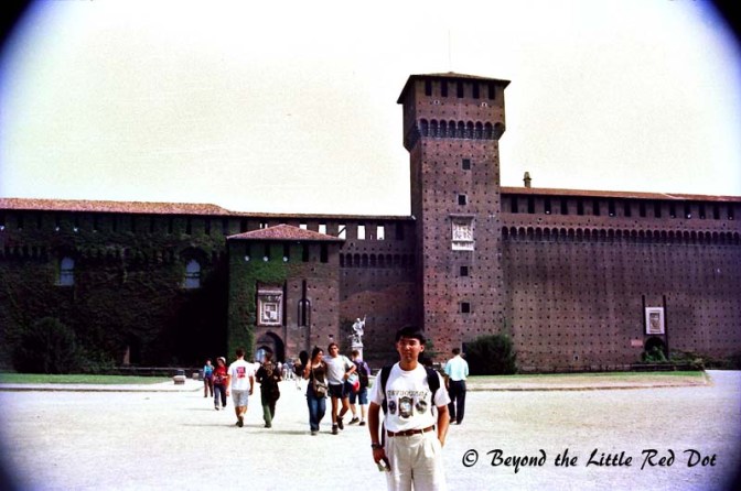 The design of the castle is very different from the Gothic style of the Duomo.
