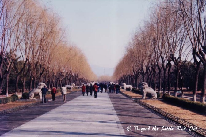 Named the Spirit Way, this 7km long road leads to the tombs. There are many statues of animals and warriors lining the 2 sides of the road.