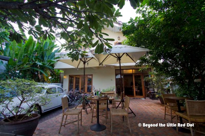 My cosy stay for a couple of nights. The front porch is a nice place to have breakfast and laze away.