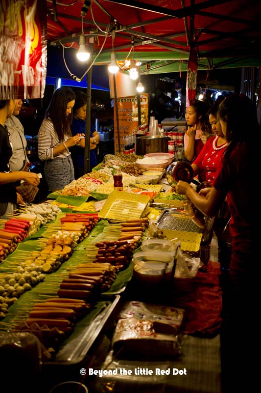 One of many food stalls that line the banks of the Ping River.