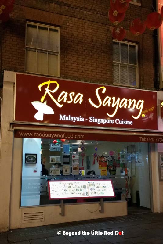 Passed by this restaurant in Chinatown. I'm sure the food is great judging by the number of people in there, but we didn't come all the way here just to eat Singapore/Malaysian food.