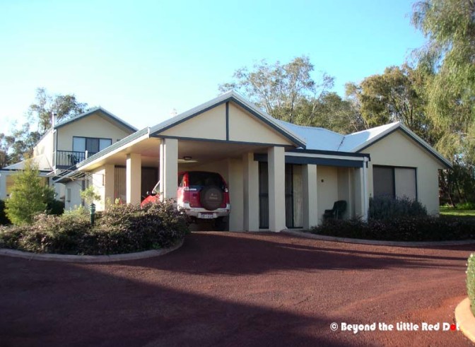 We got a decent house like this one to stay in for the night considering that it was a last minute booking.