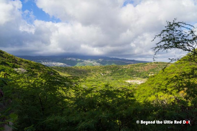 A viwe of the crater from one of the intermediate lookout points.
