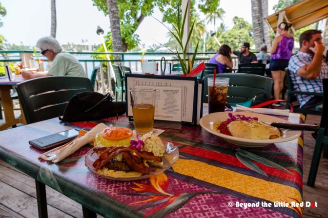 Having our lunch at the Kanoe Club. 