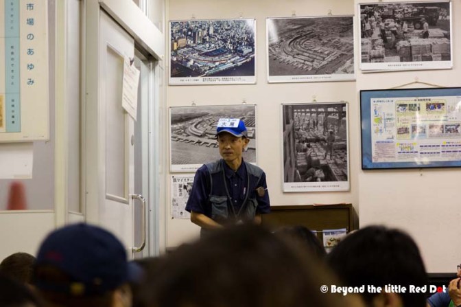 Around 4.30am this guy comes in and explains about the market, how the tuna auction works and his job as a buyer of tuna. It was a really interesting introduction and we got to learn more about tuna.